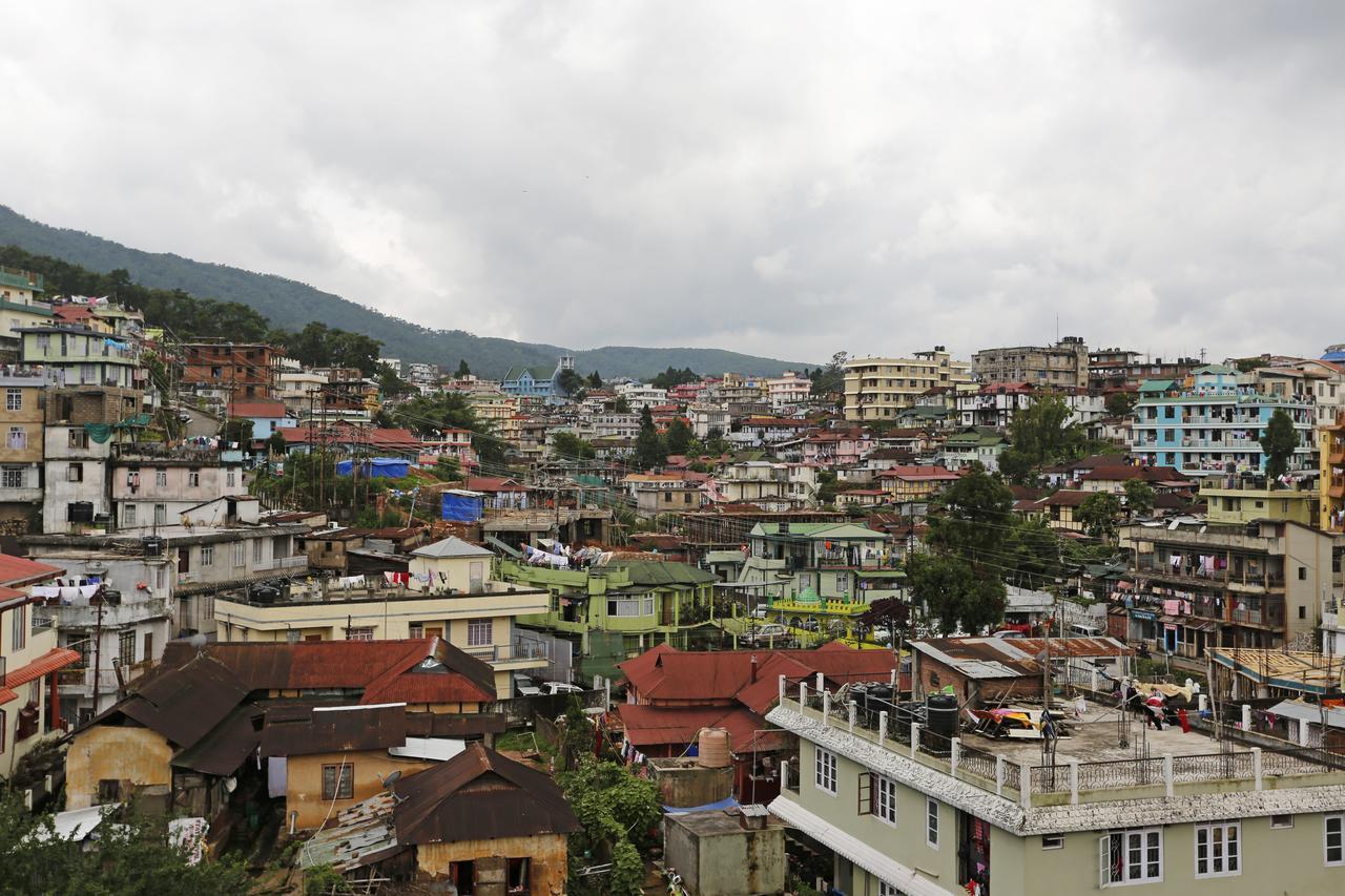 Oyo 2402 Highwinds Hotel