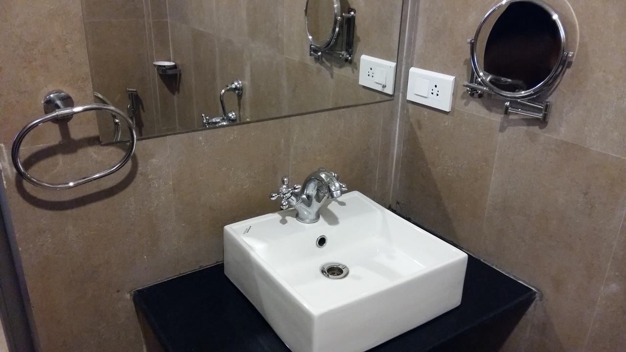 Indiana Hotel 2*