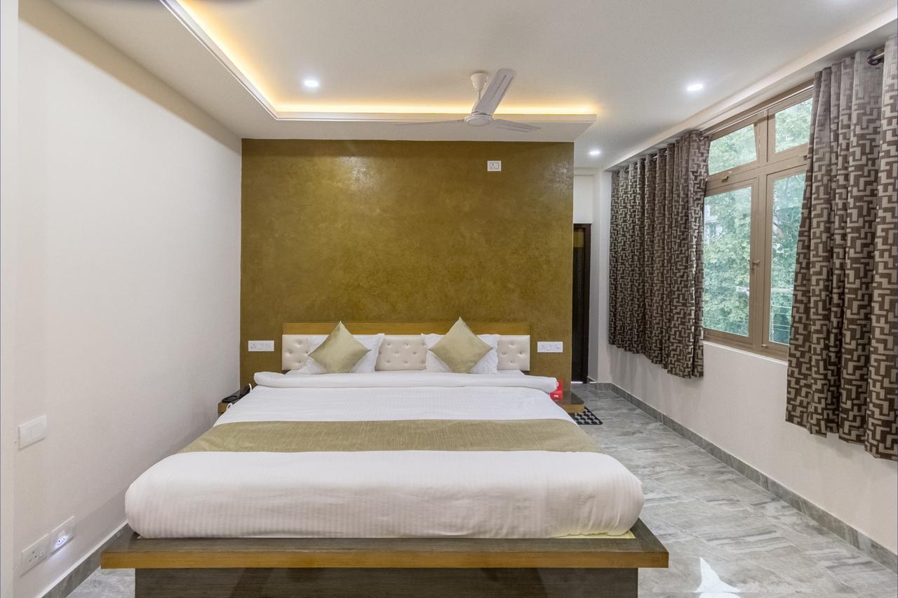 Oyo 9909 The Saad Hotel 3*