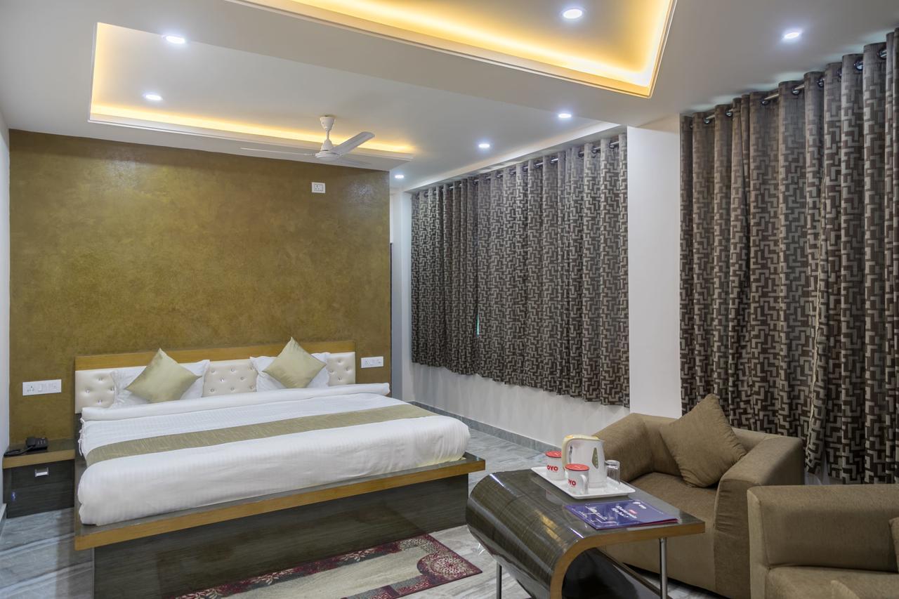 Hotel Oyo 9909 The Saad 3*
