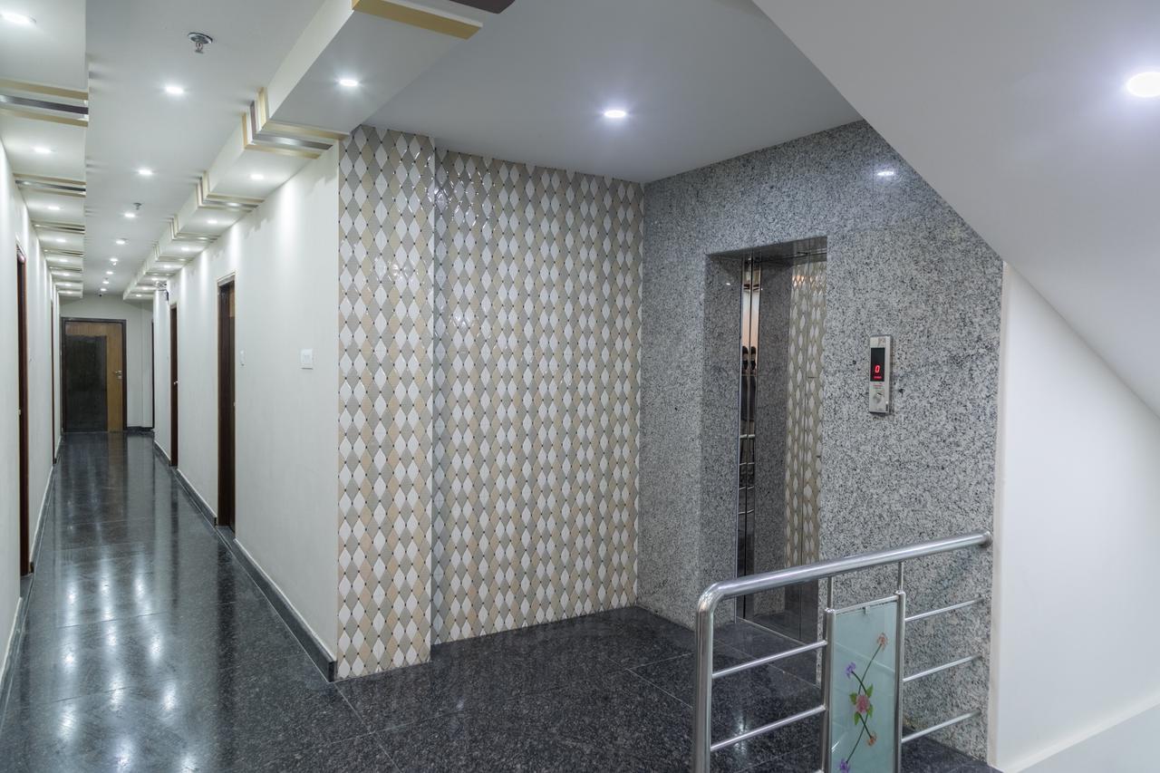 Hotel Oyo 9909 The Saad 3*