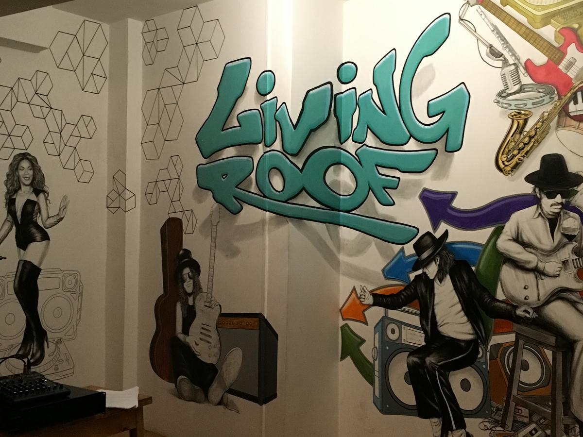Oyo 5034 Living Roof 2* Shillong
