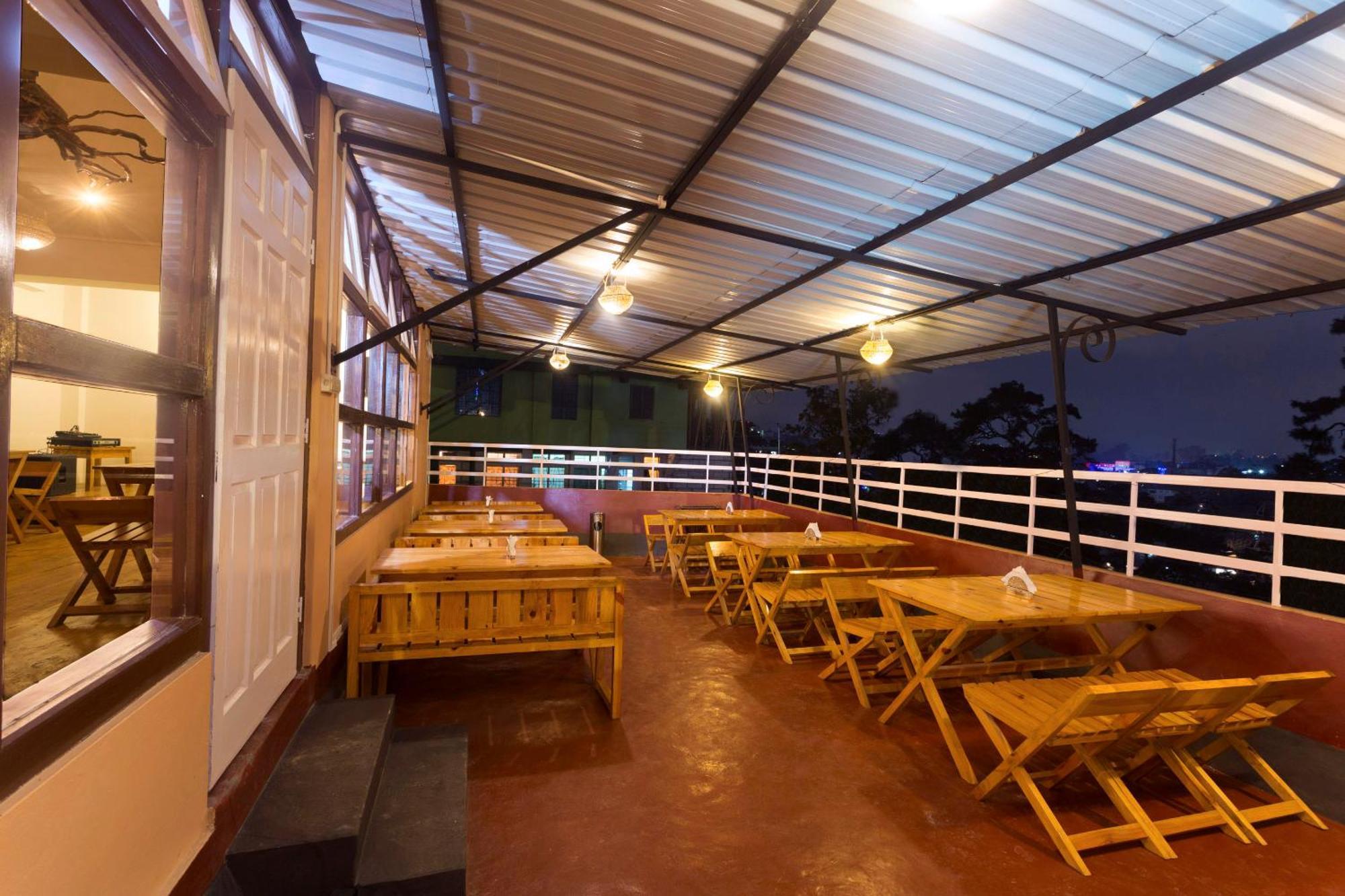 Oyo 5034 Living Roof Shillong