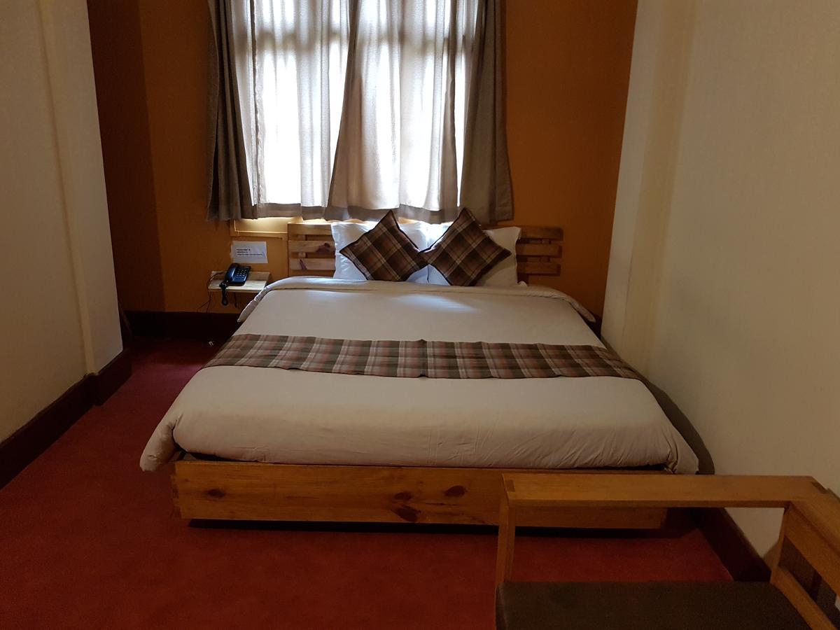 Oyo 5034 Living Roof Bed & Breakfast Shillong