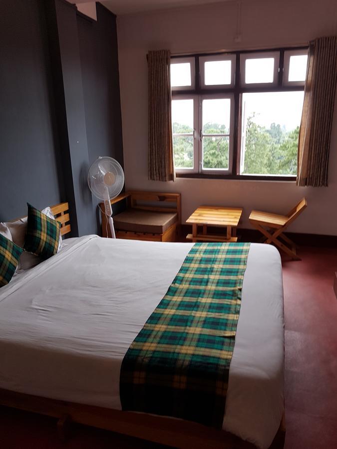 Bed & Breakfast Oyo 5034 Living Roof Shillong