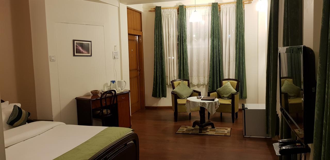 Woodland Hill Hotel 2*