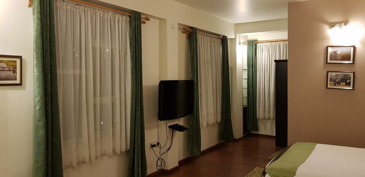 Hotel Woodland Hill 2*
