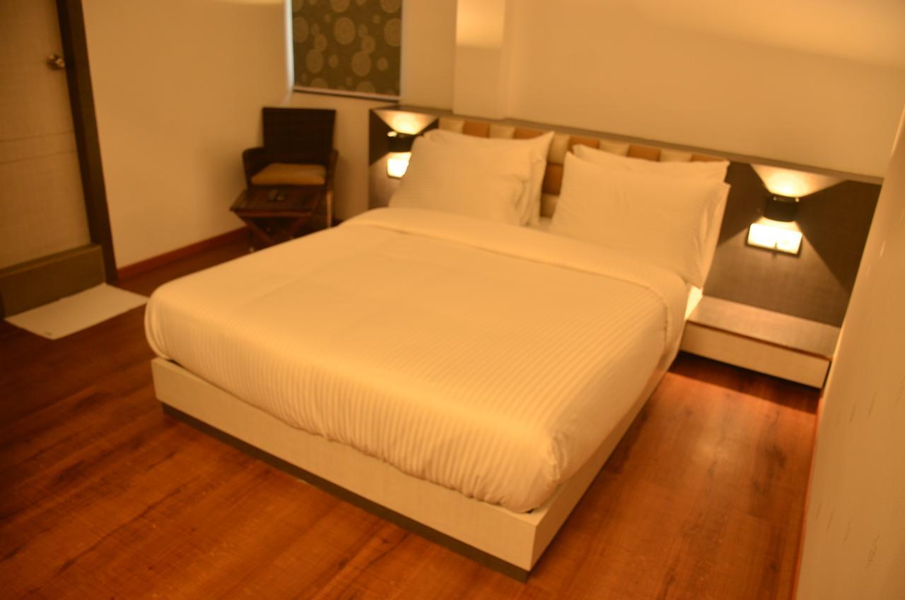 Aura Hotel 3*