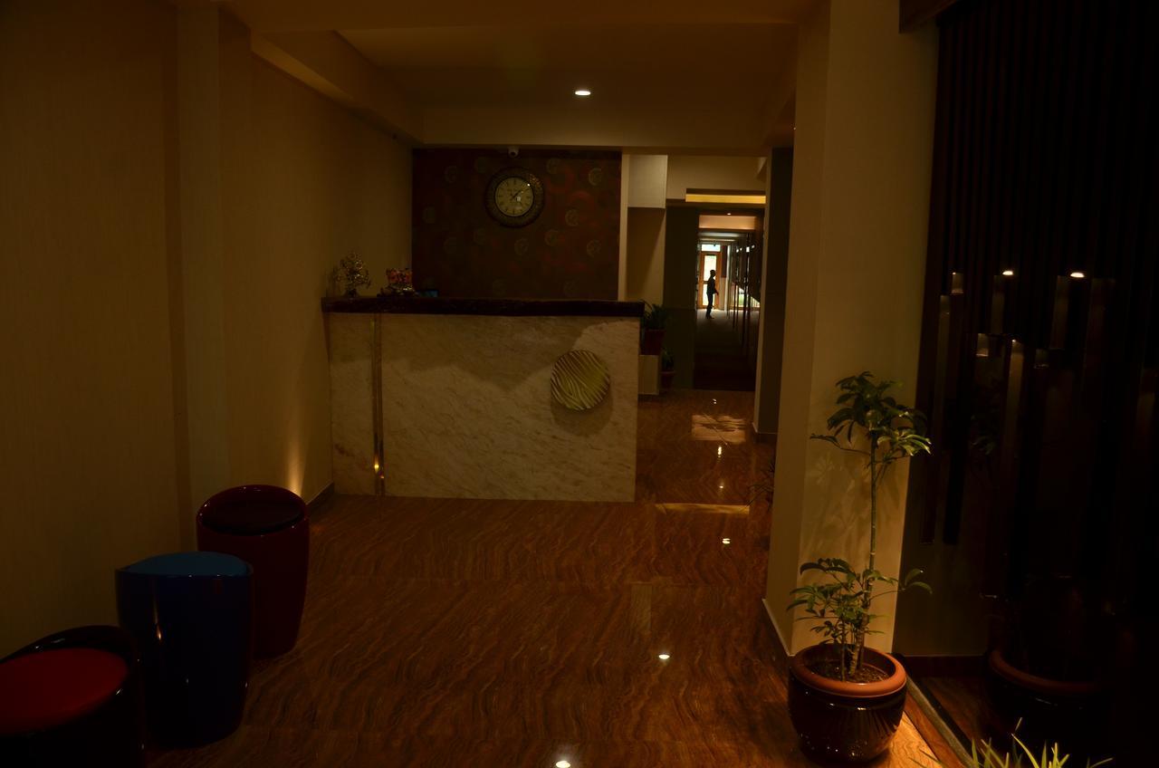 Hotel Aura 3*
