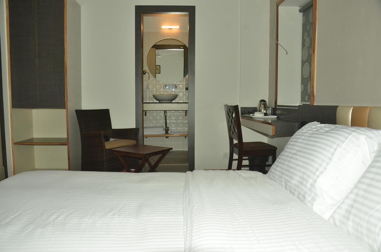 Aura Hotel 3*