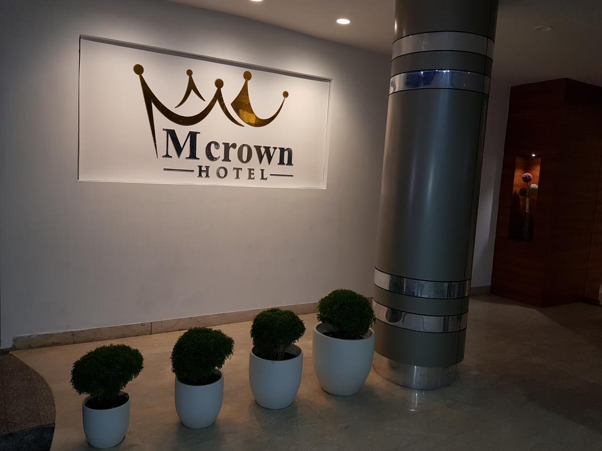 M Crown 4*
