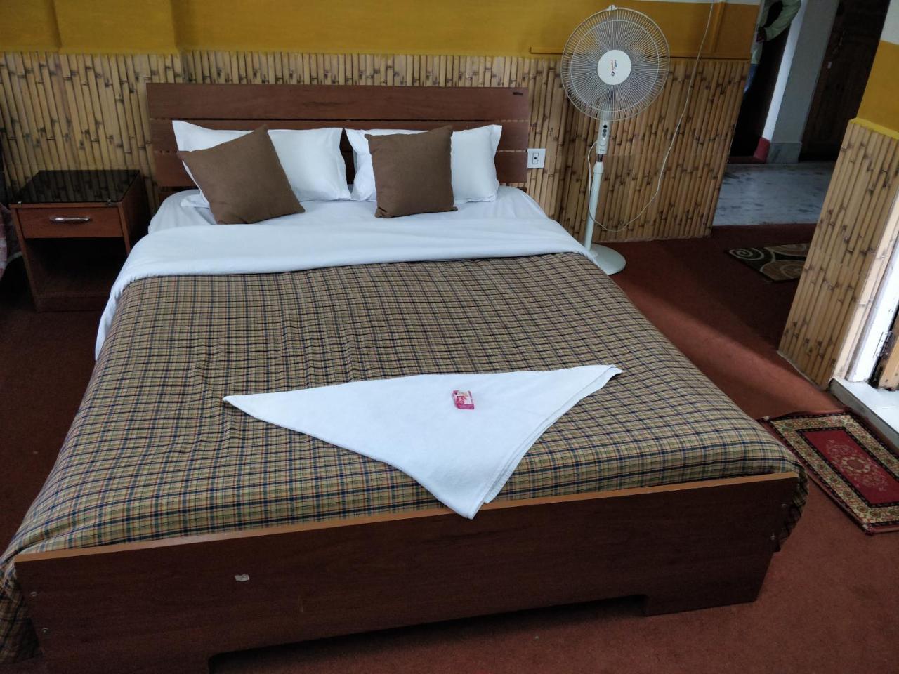 Sweet Near Police Bazar Guest house
