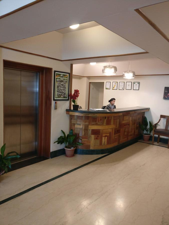Hotel The Eee Cee 3*