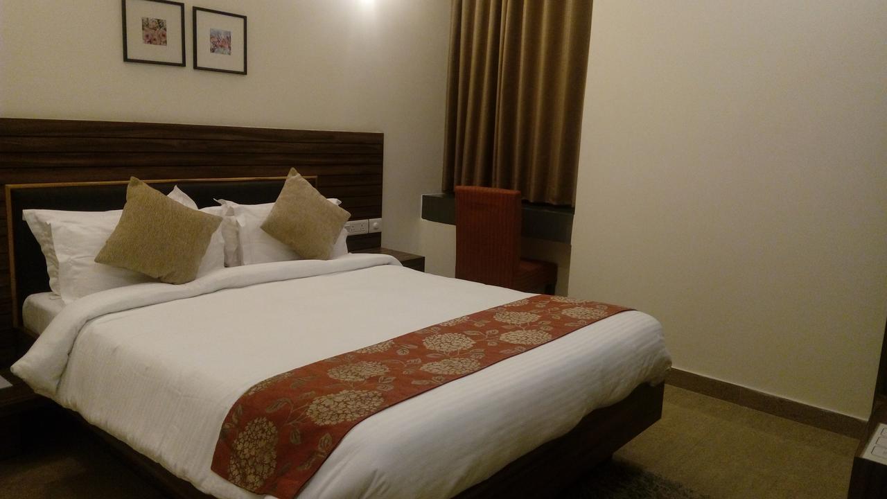 Poinisuk Hotel
