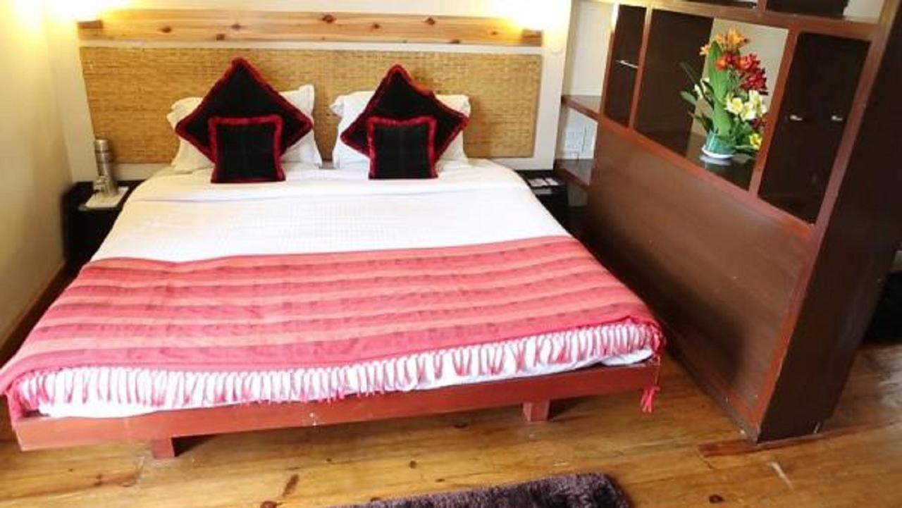 Hotel Landmark Hills 3*