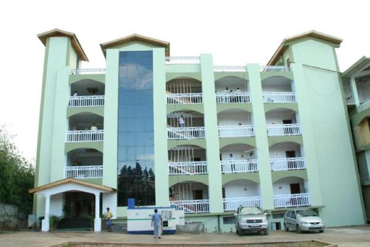 Hotel Landmark Hills