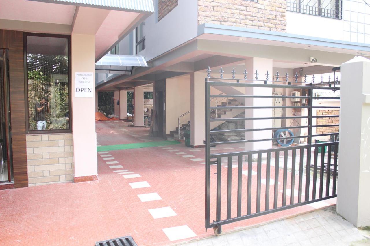 Guest house Island Park Residency