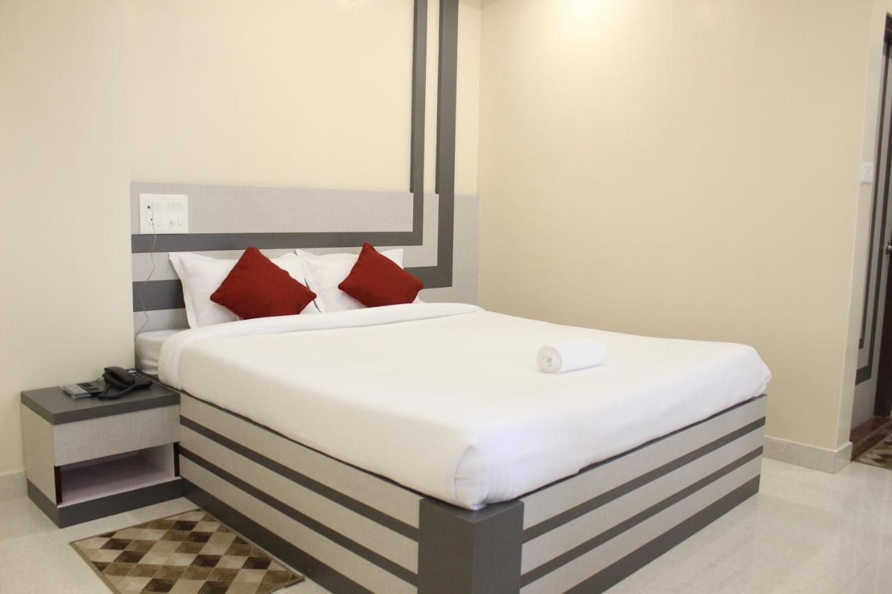 Island Park Residency 2* Shillong