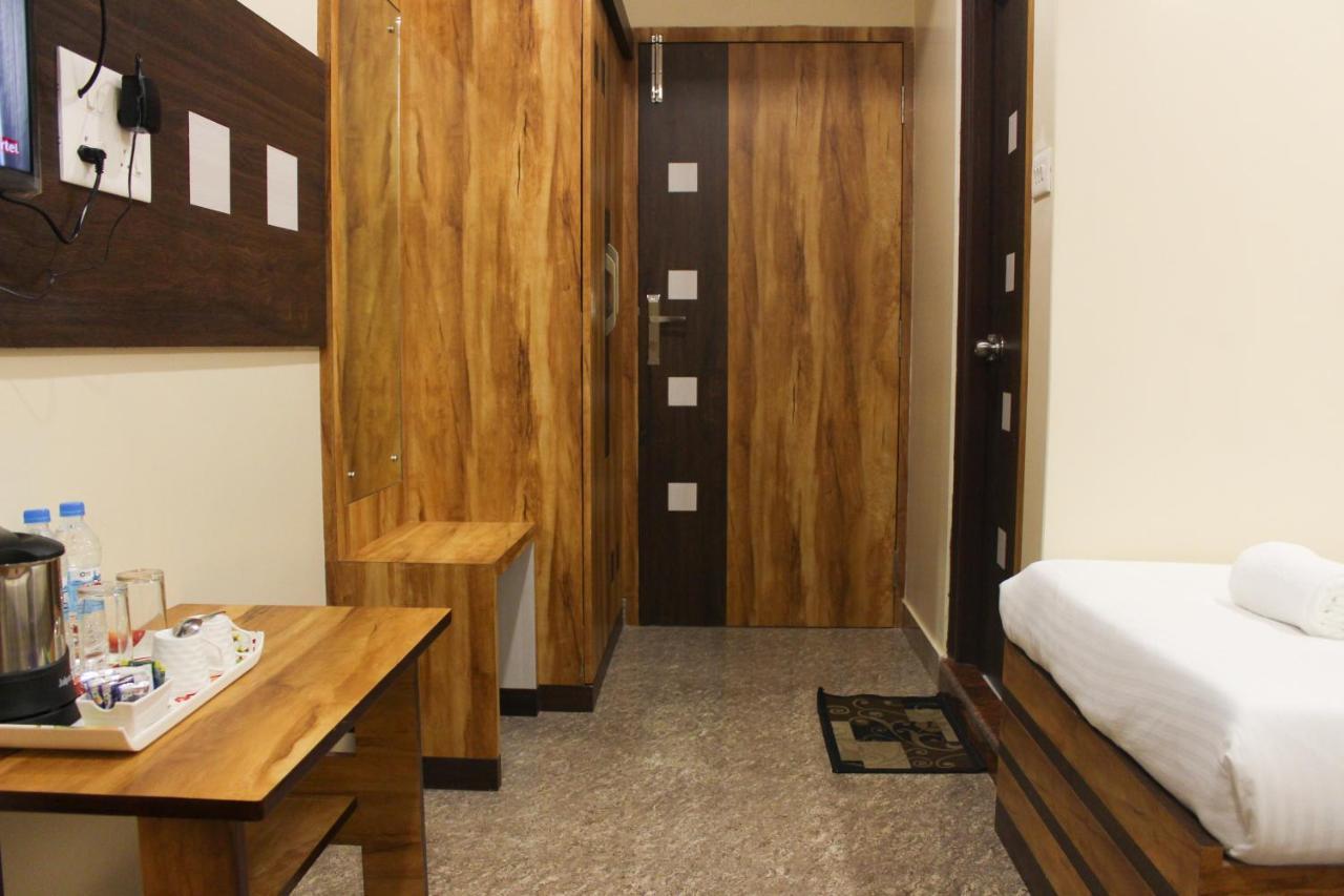 Guest house Island Park Residency