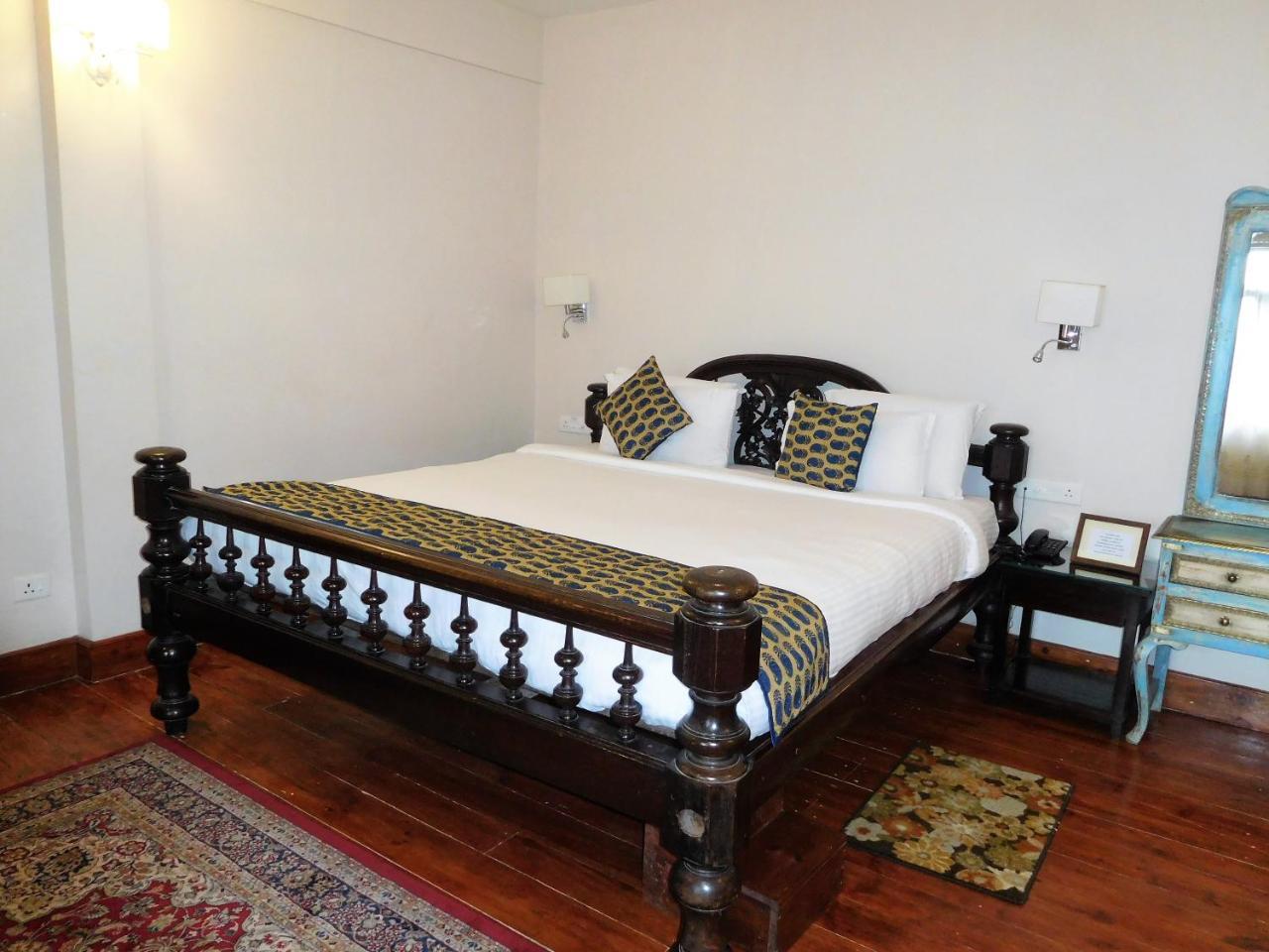 The Heritage Club - Tripura Castle And Hotel