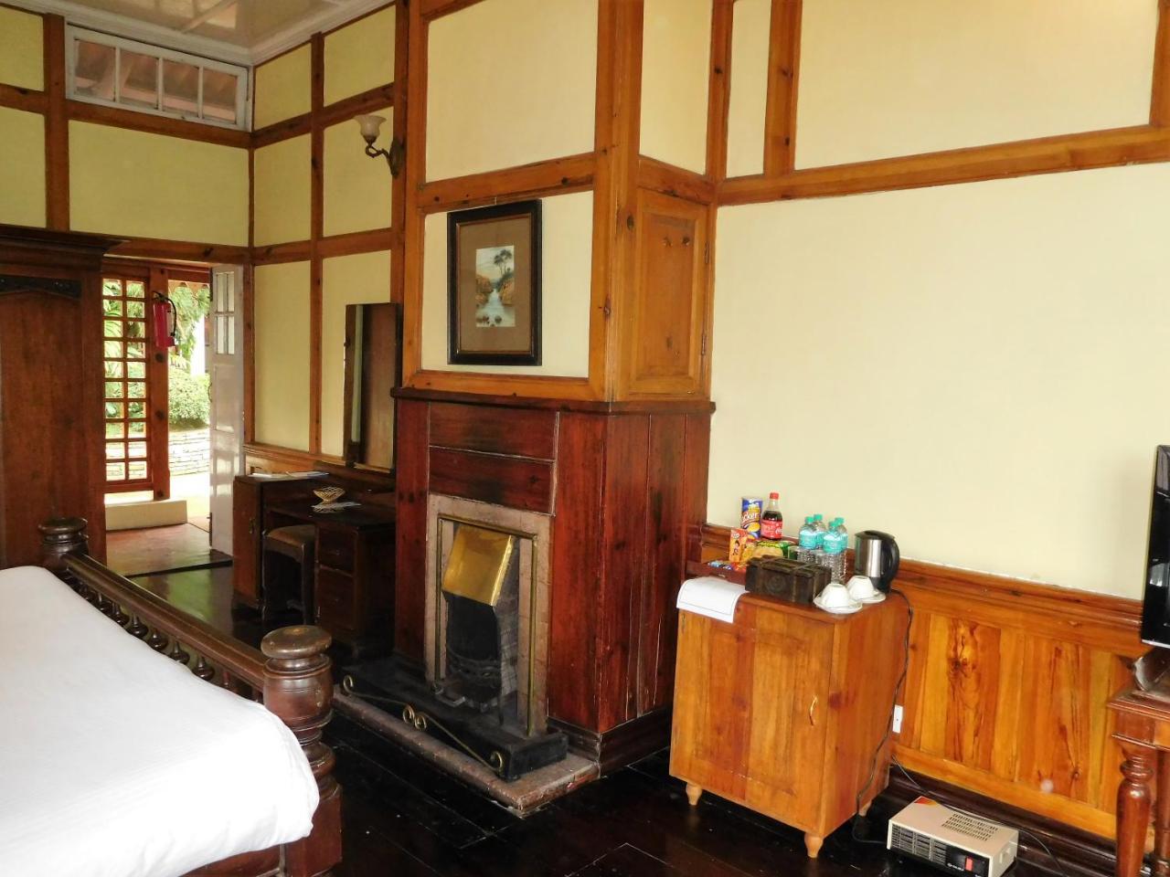 Hotel The Heritage Club - Tripura Castle And 4*