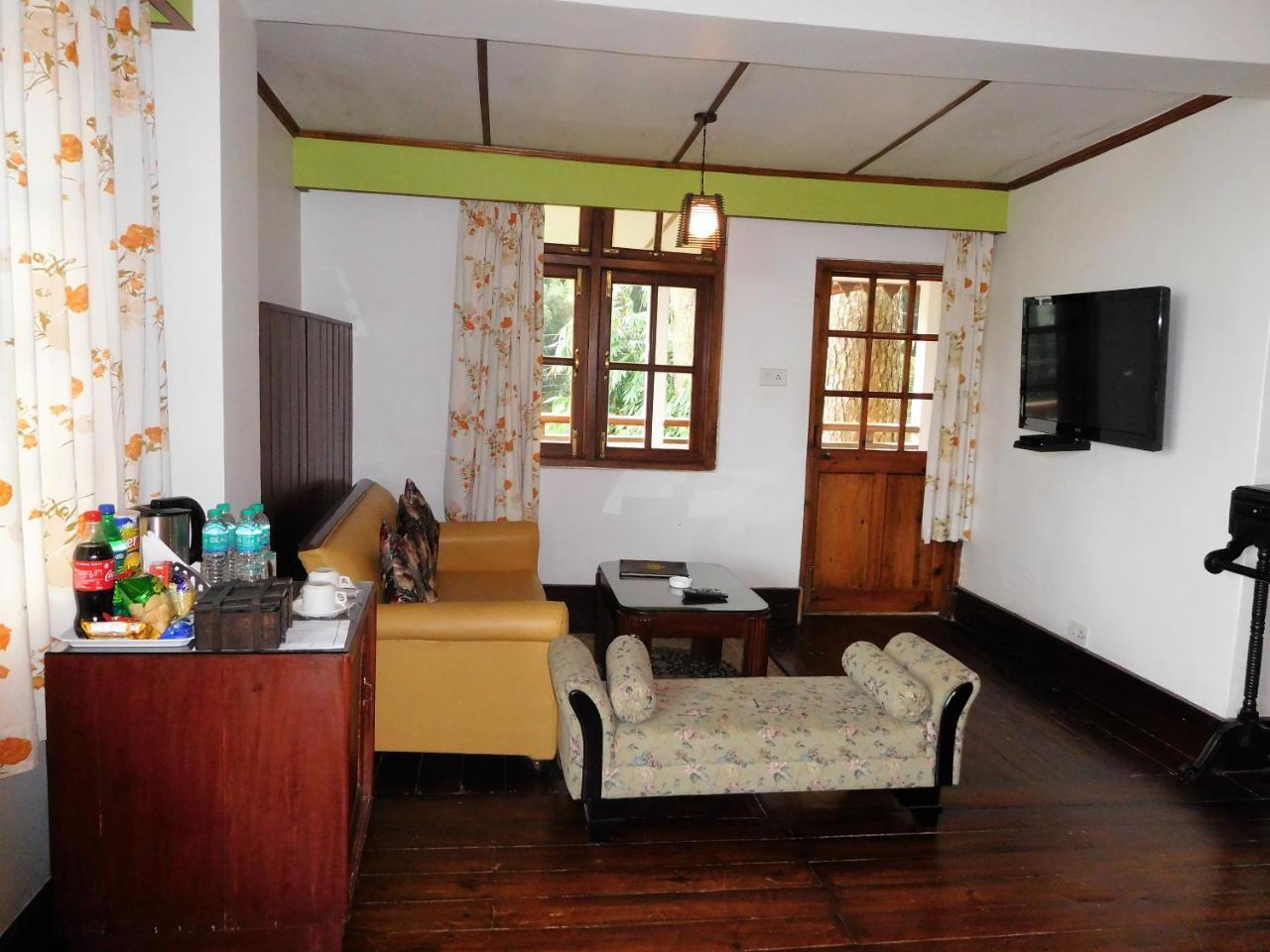 The Heritage Club - Tripura Castle And