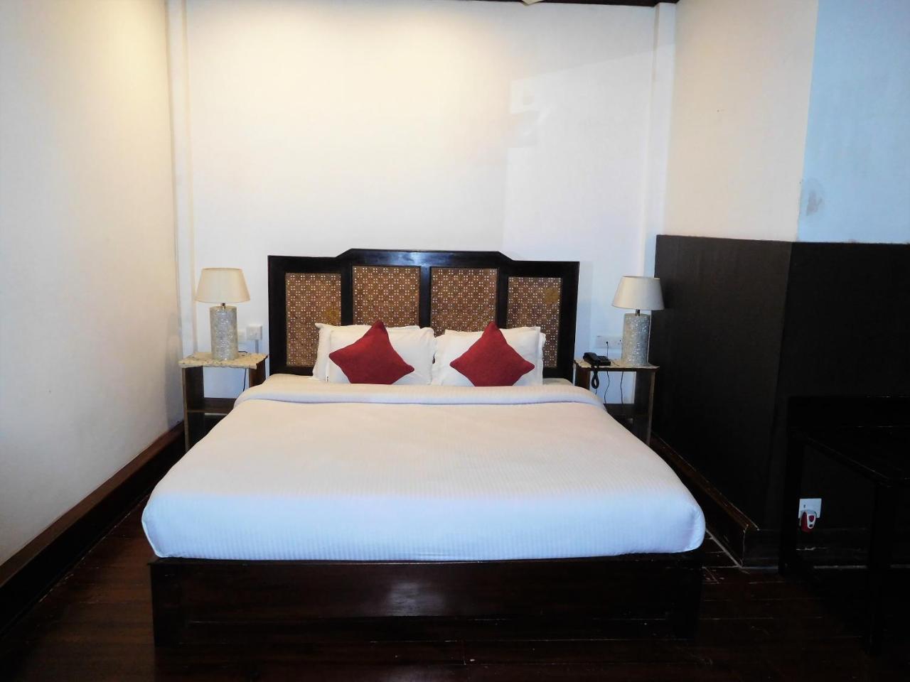 Hotel The Heritage Club - Tripura Castle And 4*