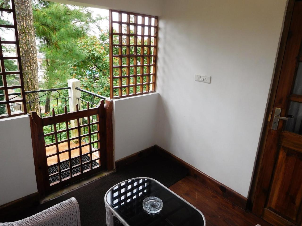 The Heritage Club - Tripura Castle And 4* Shillong
