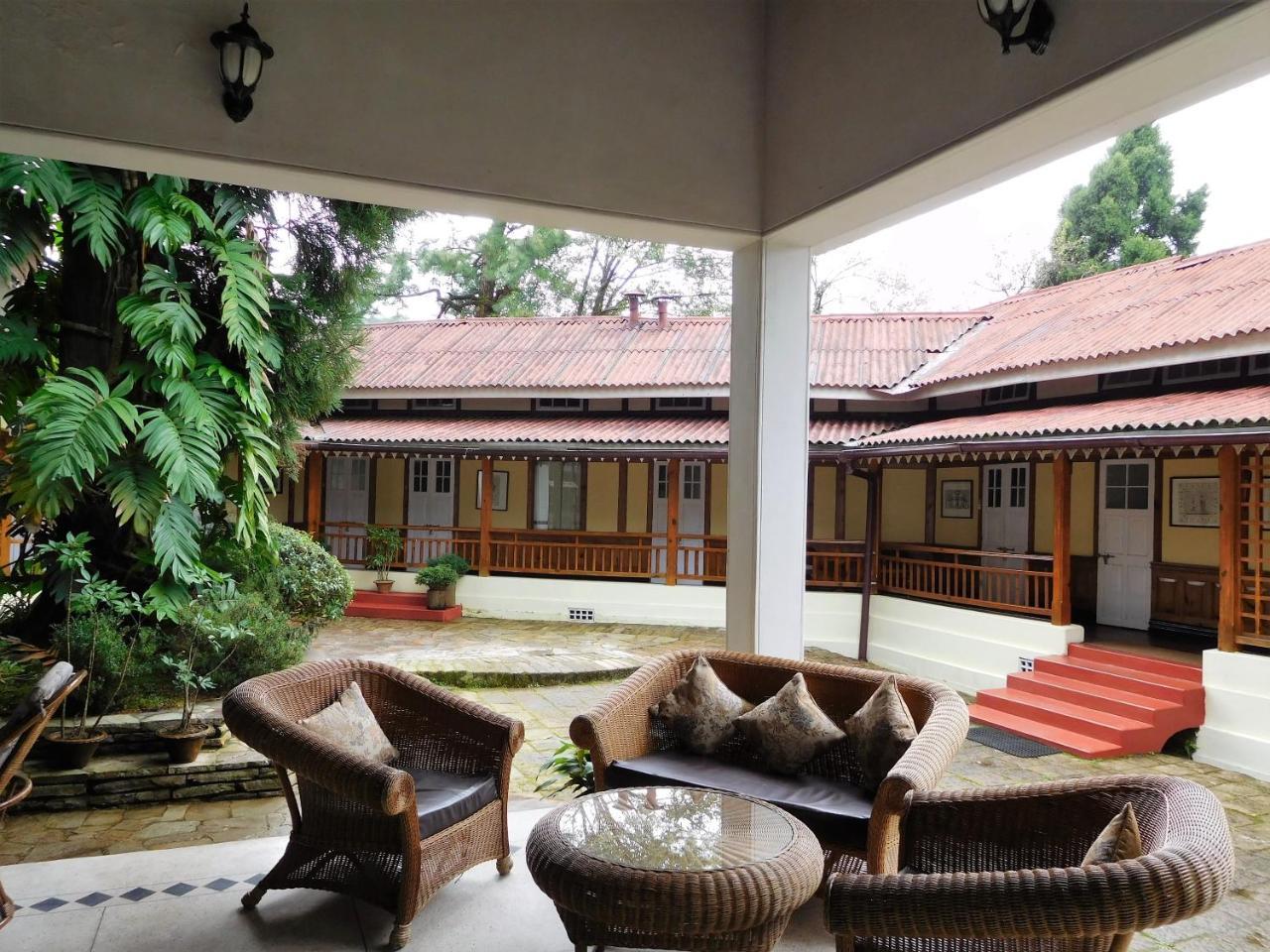 Hotel The Heritage Club - Tripura Castle And