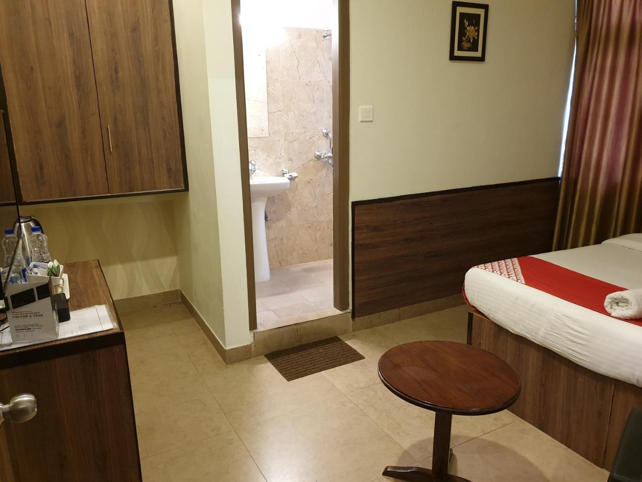 Indiana Hotel Shillong