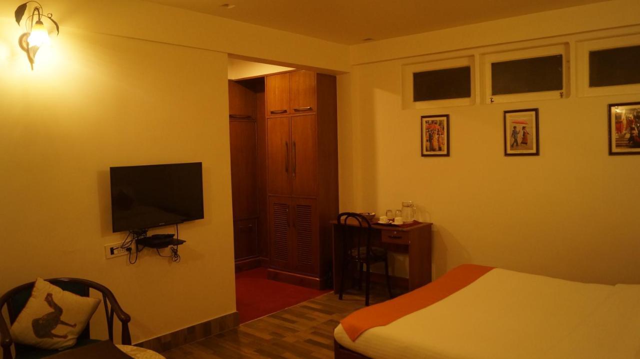 Hotel Woodland Hill 2*