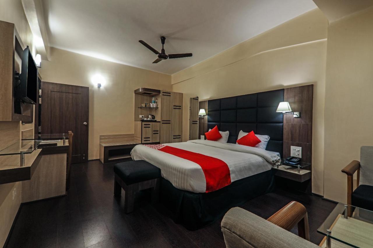 Alpine Continental Hotel Shillong