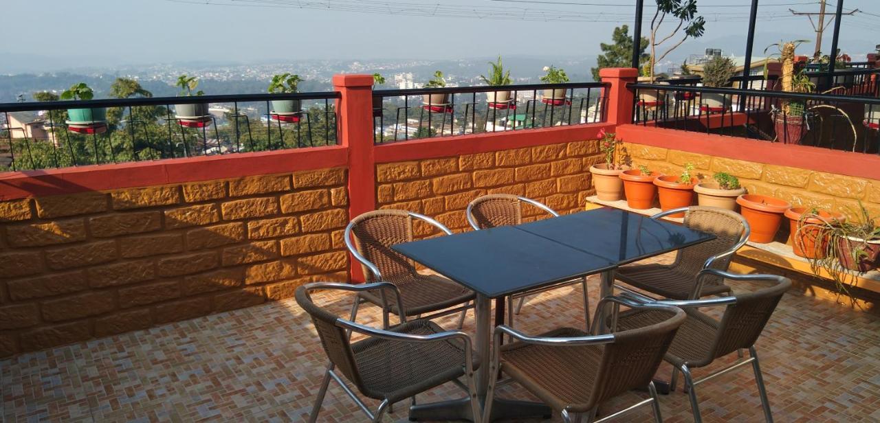 Dew Drop In Guest house *