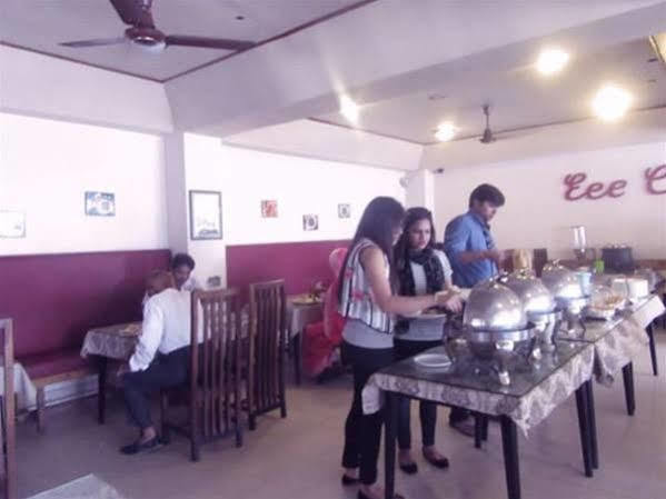 The Eee Cee Hotel 3*