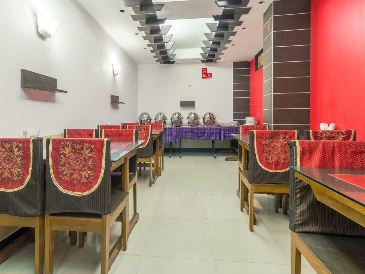 Hotel Oyo 3624 Eden Residency *