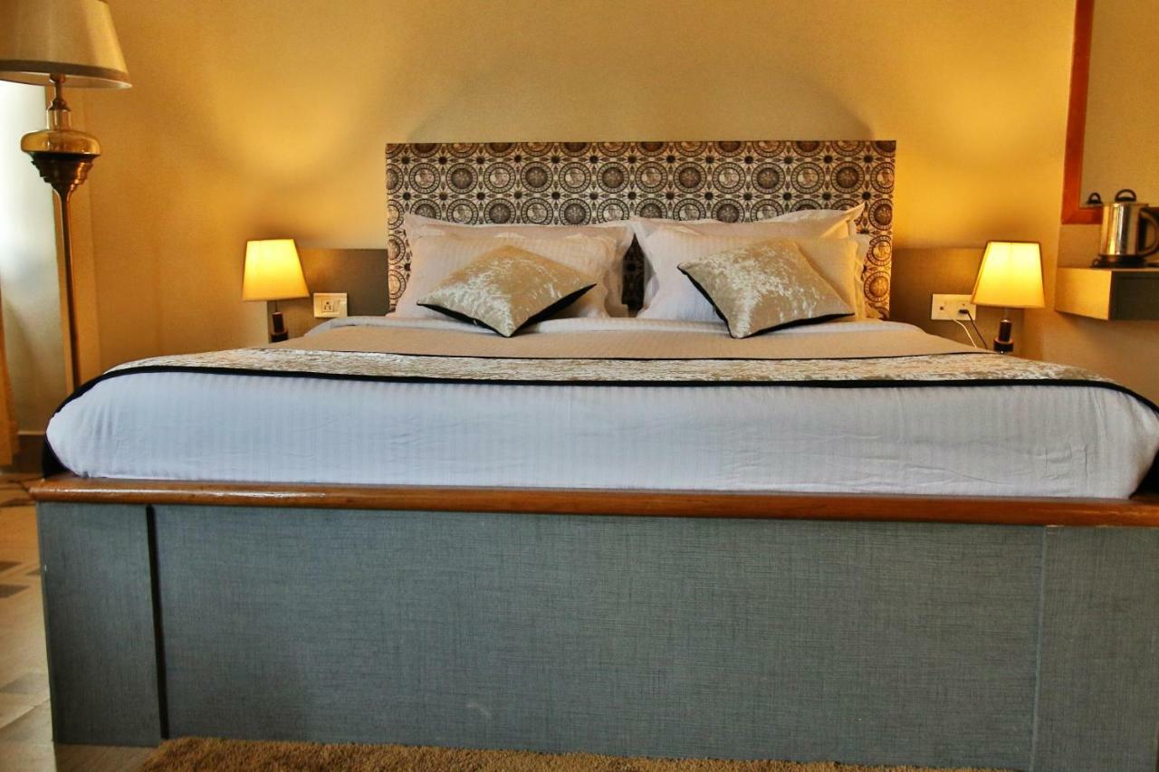 Gateway Hotel 3*