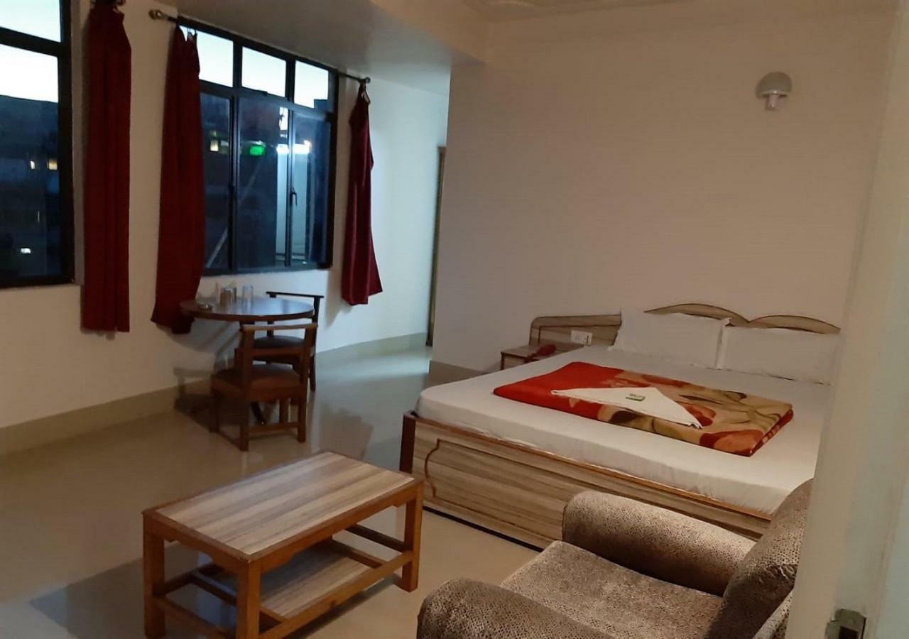 Hotel The Zara Residency