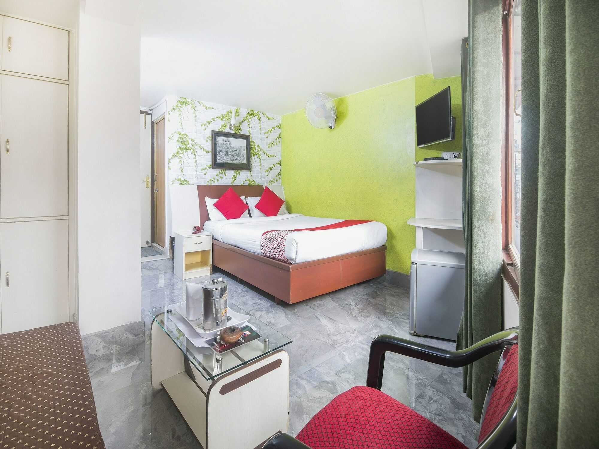 Oyo 13627 Jk International 3* Shillong
