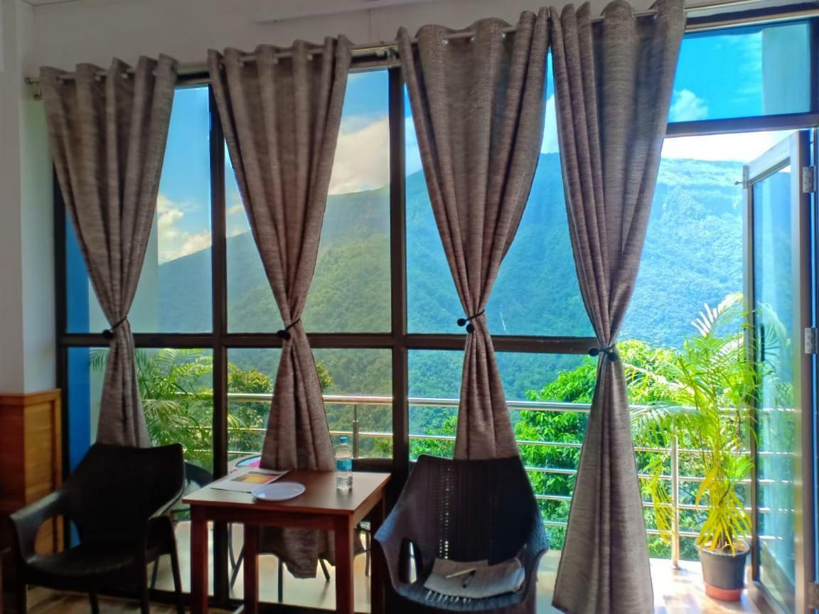 Royal View Hotel Shillong