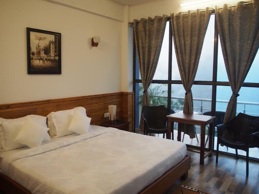 Hotel Royal View