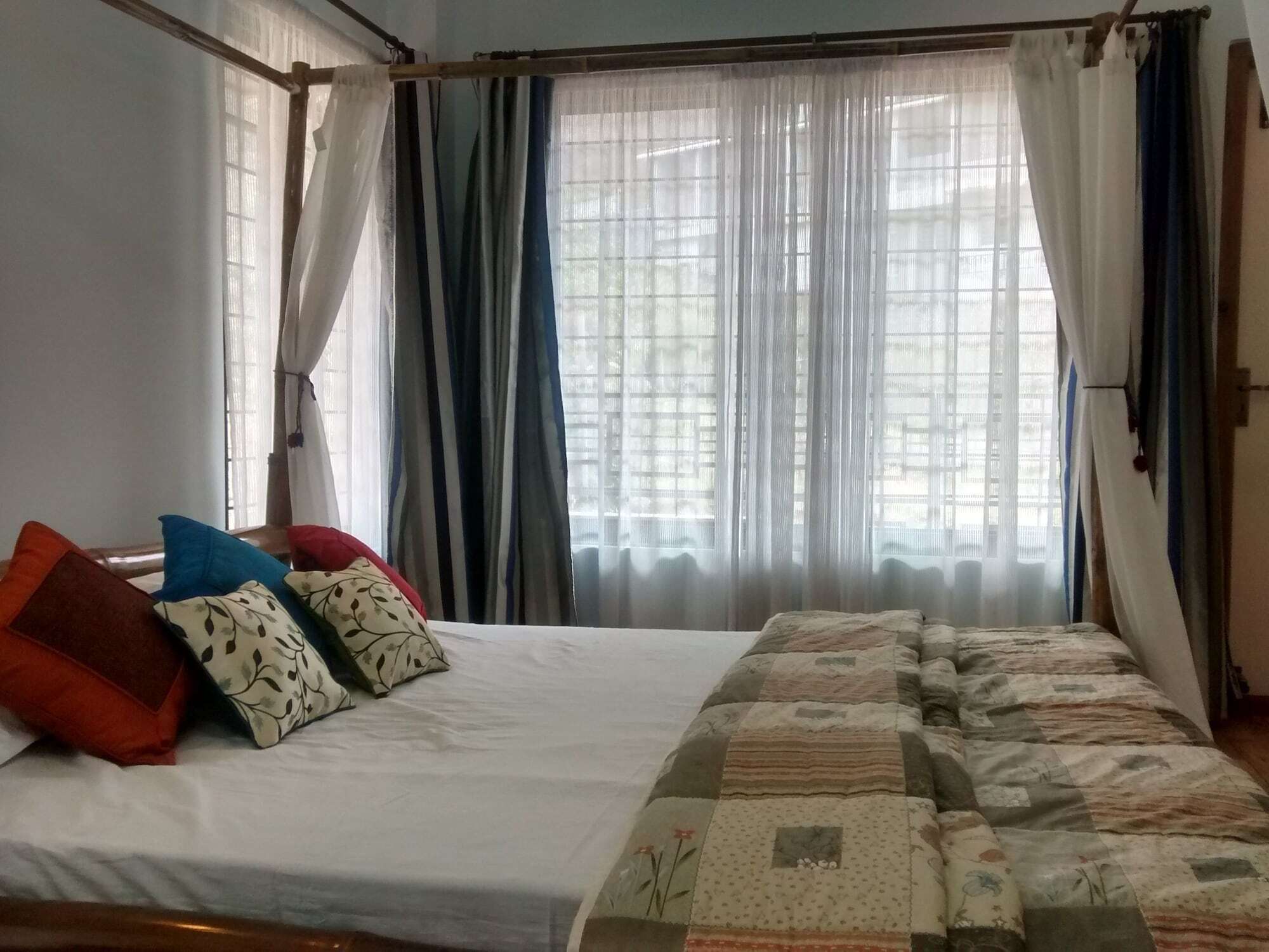V Sha Ri Loum Resort