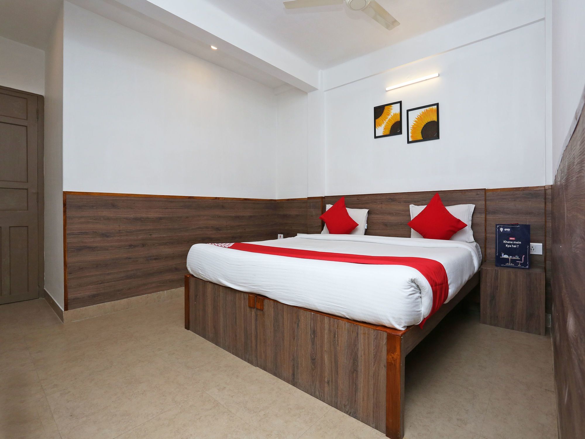 Oyo 13262 Indiana Hotel 2*