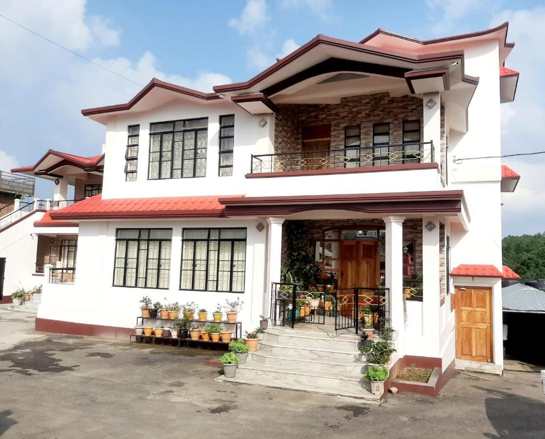 Pine Hill Homestay *