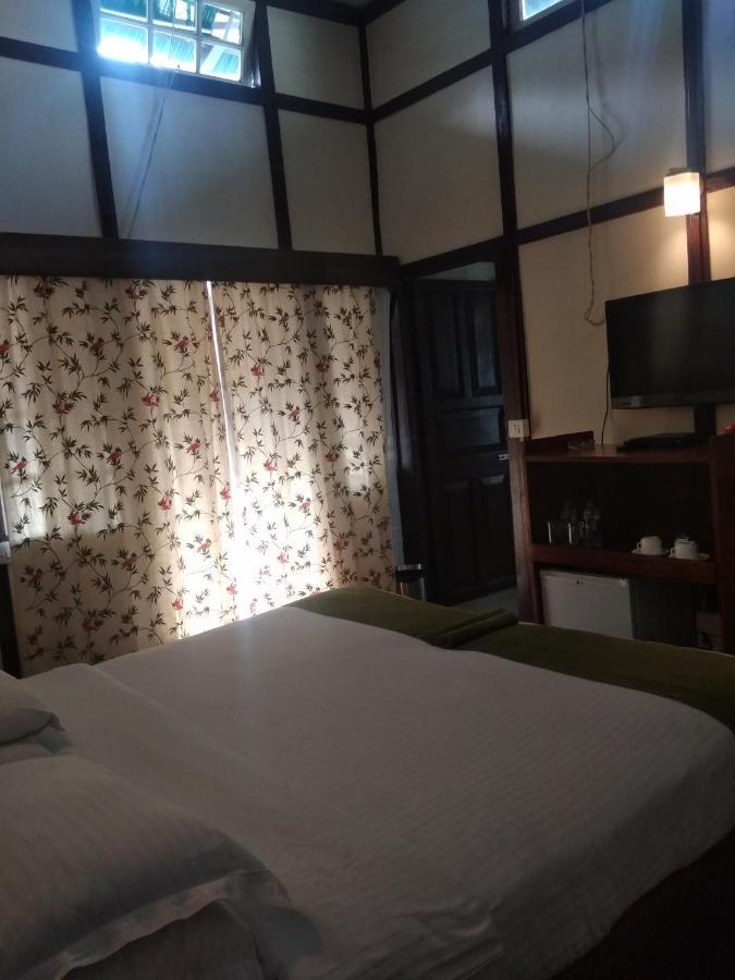 Bed & Breakfast Cafe