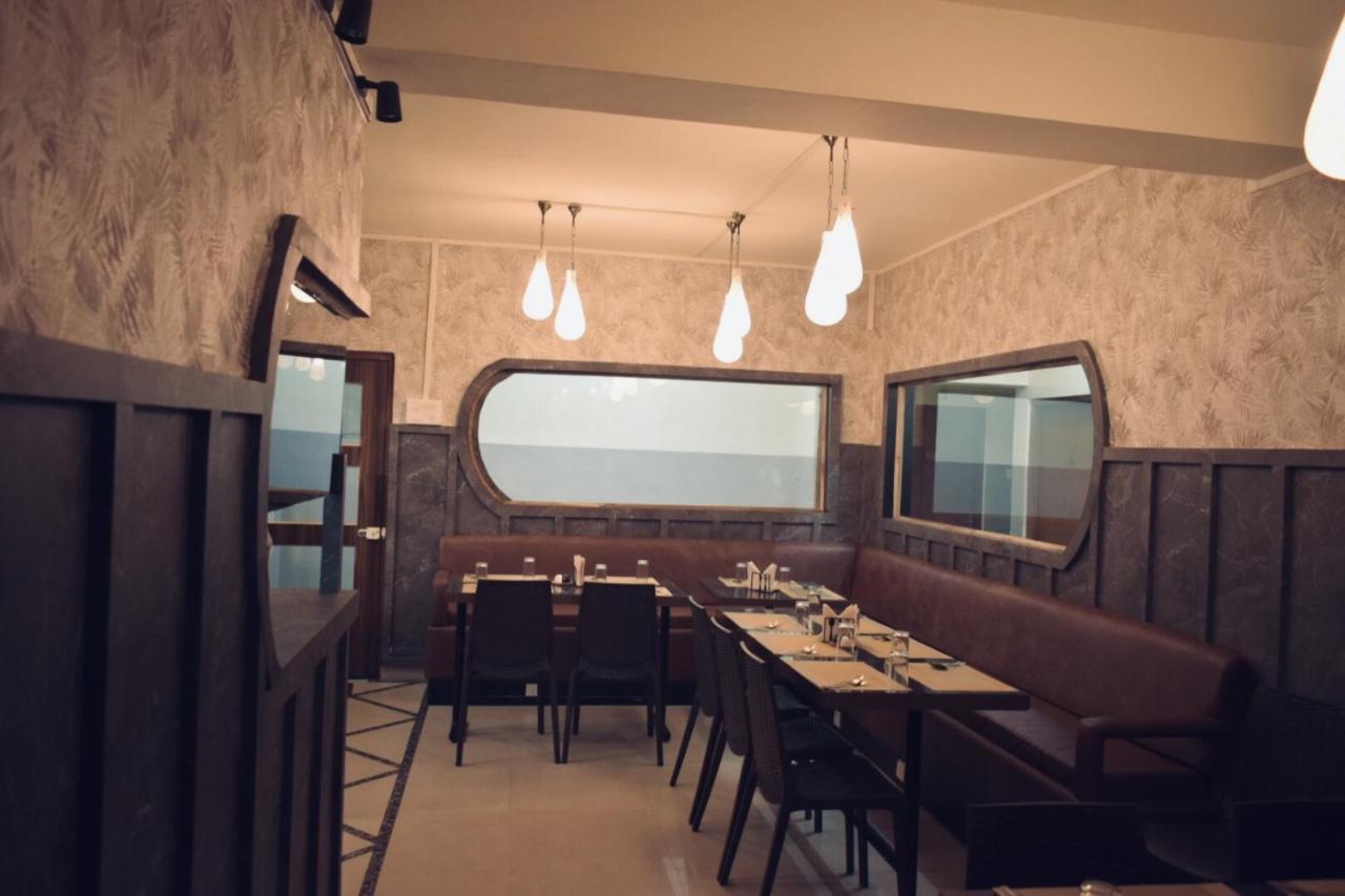 Travellers Hotel 3*