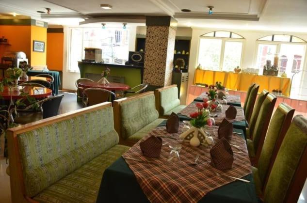Alpine Continental Hotel Shillong