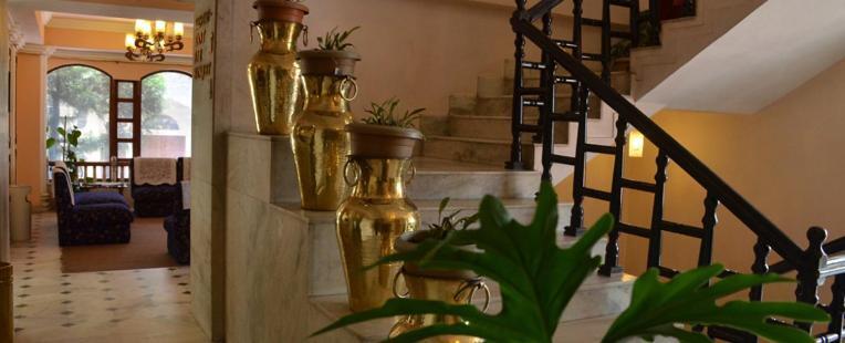 Alpine Continental Hotel Shillong