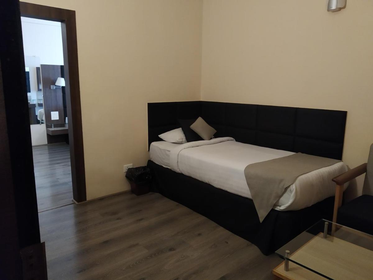Hotel Alpine Continental Shillong