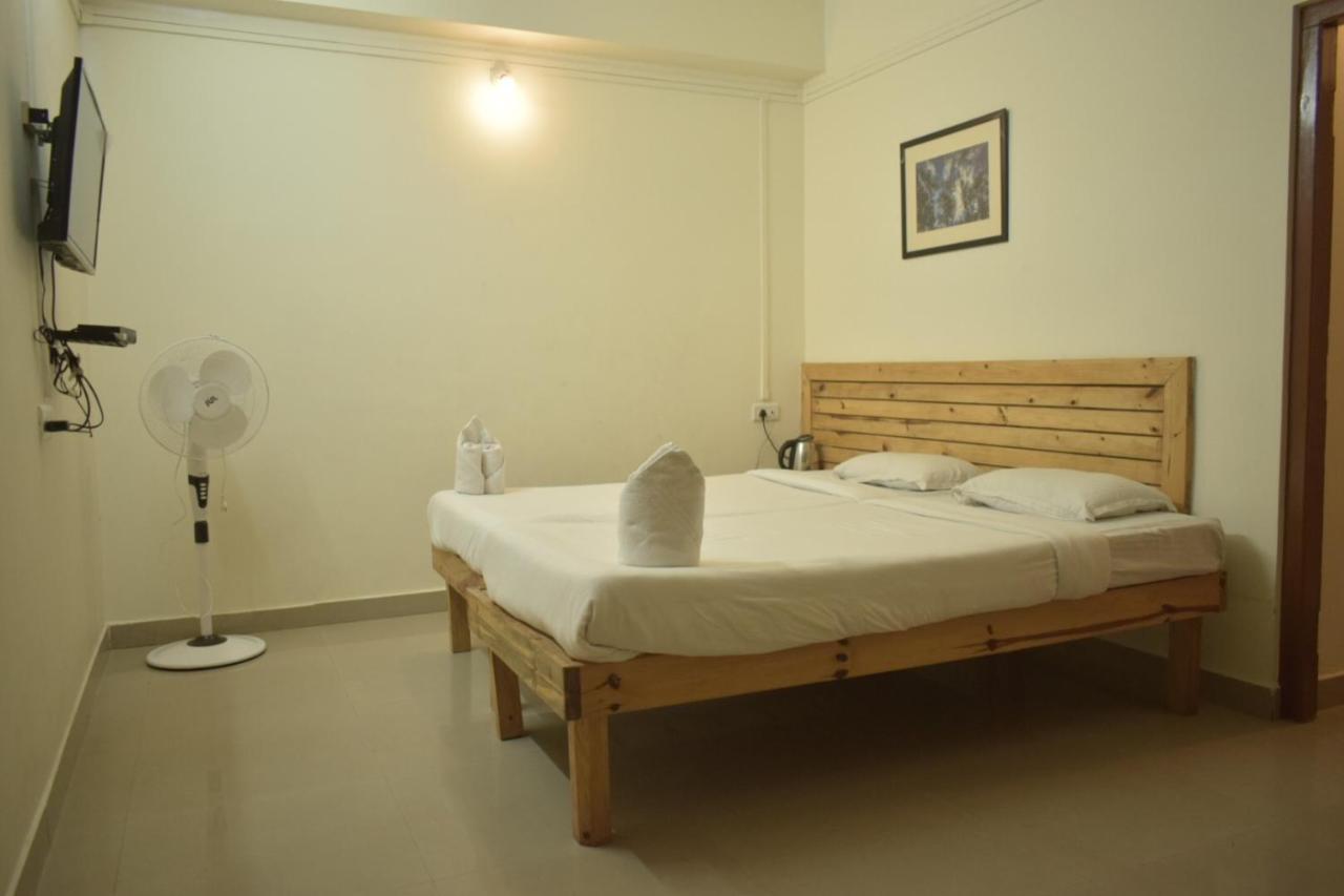 Travellers Hotel 3*