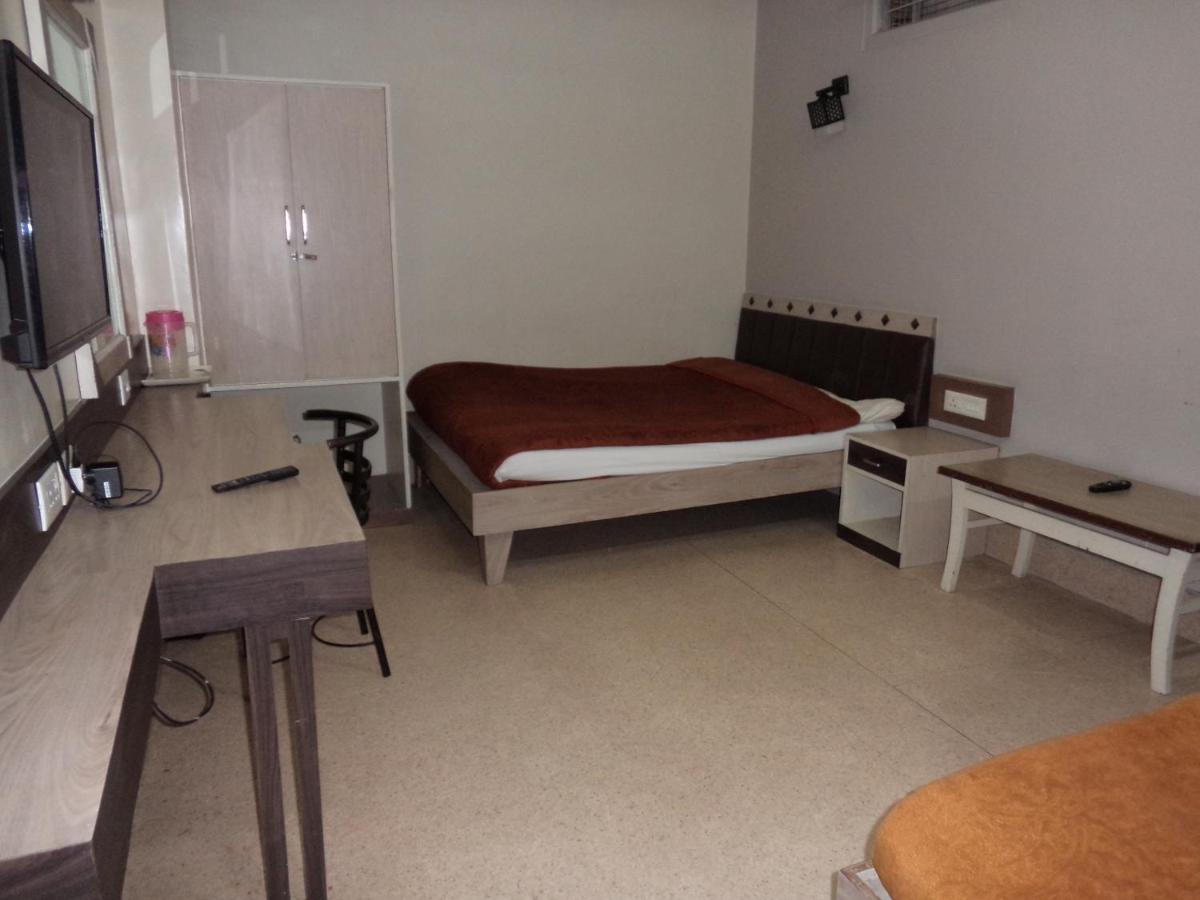 Monsoon Hotel 3*